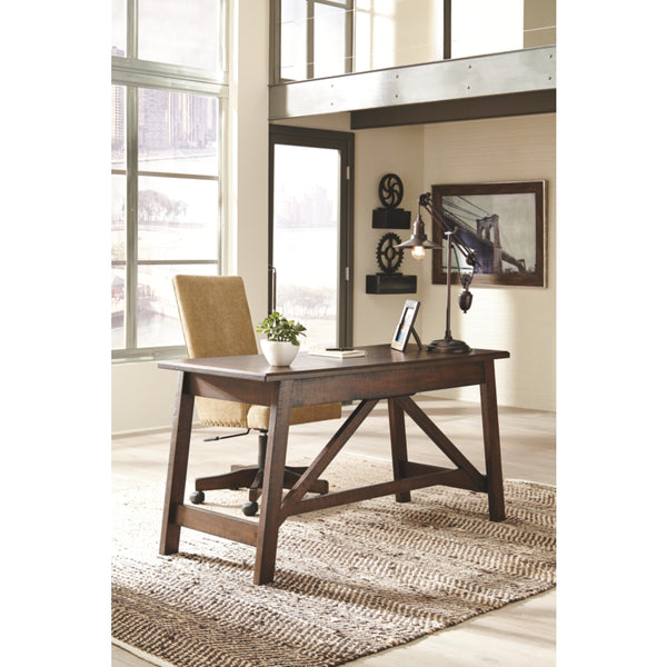 Baldrige Office Desk