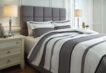Masako Queen Comforter Set