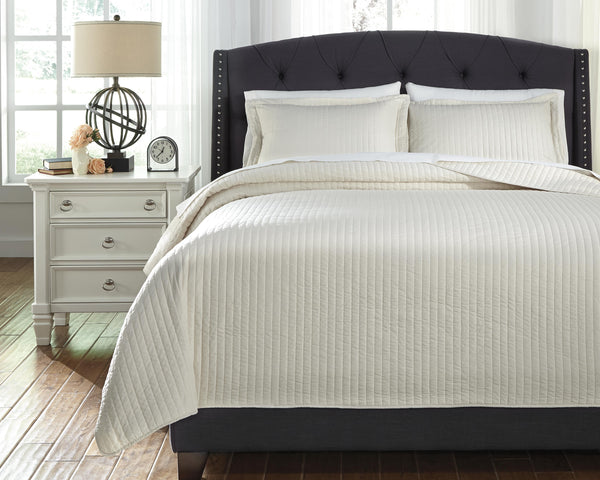 Raleda Queen Coverlet Set