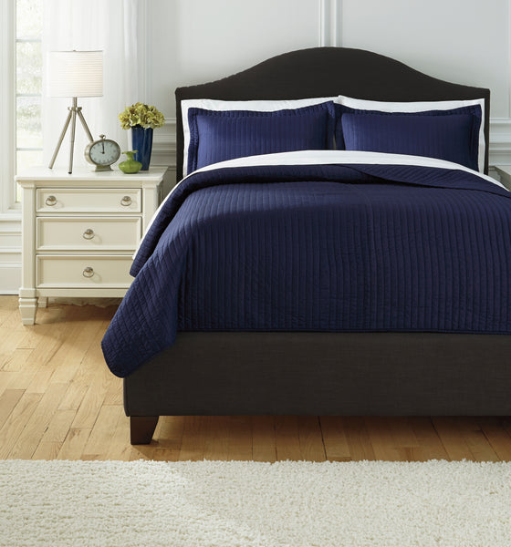 Raleda Queen Coverlet Set
