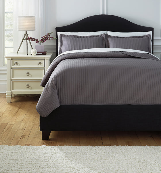Raleda Queen Coverlet Set