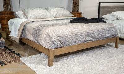 Tannally Queen Platform Bed